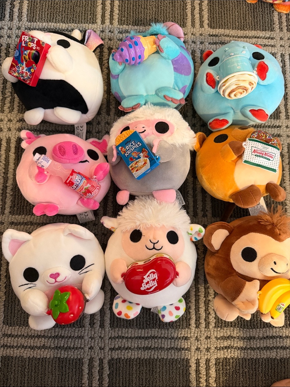 Zuru Snackle 9 items Collectible Lot - White, Pink, Blue, Brown, Orange Plushie